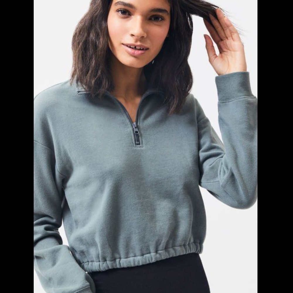 Classic Cropped Half Zip Sweatshirt